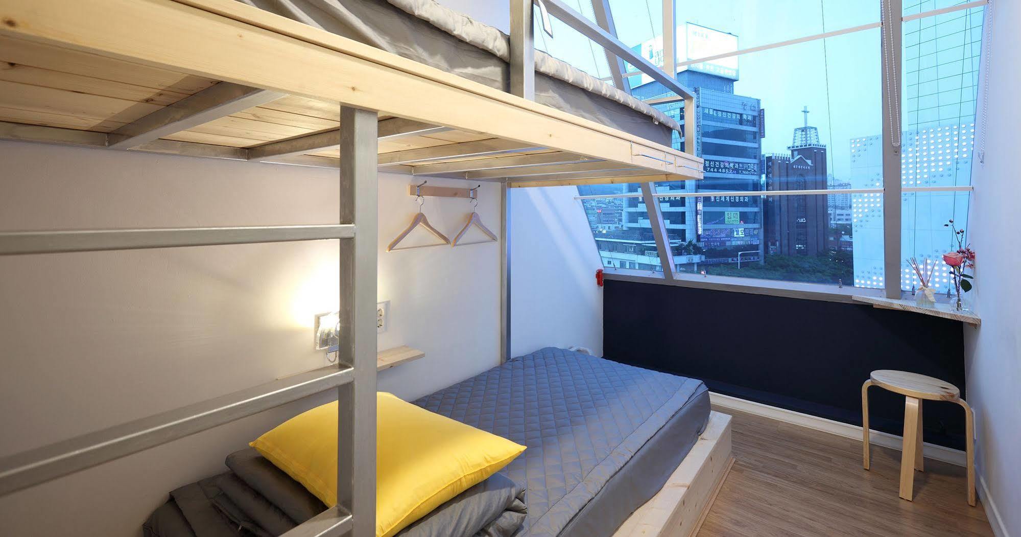 First Guesthouse Busan Exterior photo
